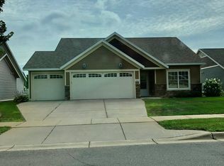 1878 Ladbrook Ln, Saint Cloud, MN 56303