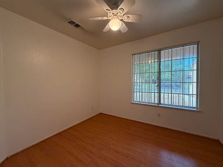 2350 E Fallbrook Ave #9 — Photo 21