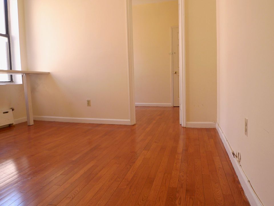 1st image of 32-22 41st St Floor 3