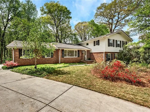 5208 Sanlee Ln, Dunwoody, GA 30360