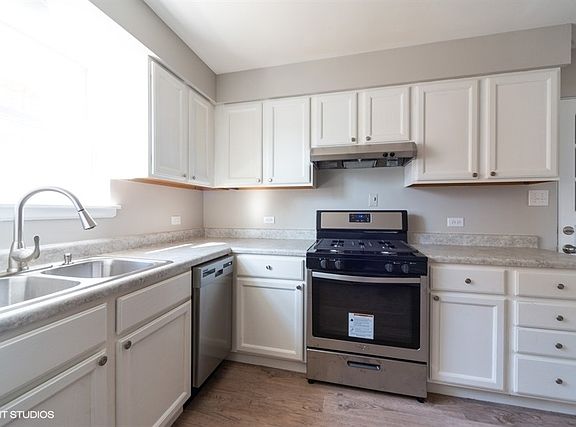 2nd image of 9803 Schiller Blvd APT 1S
