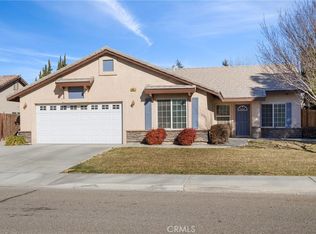 16010 Holly Brook Ln, Victorville, CA 92395