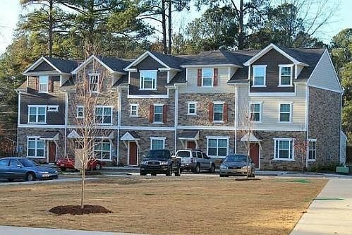 Outside View of Townhome - 602 is second unit on right side