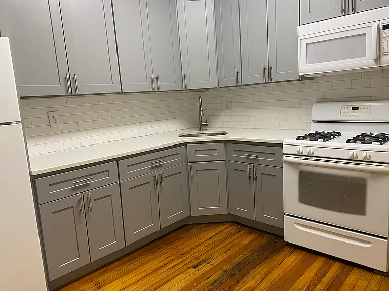 40.5 Gardner Ave — Photo 5