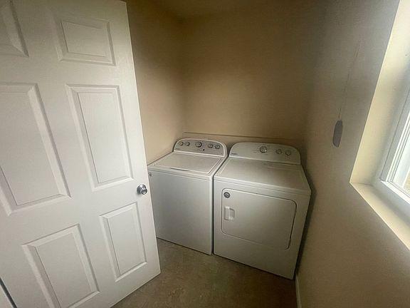 4th image of 1722 Grovenberg Ct