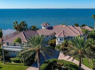 2 River Falls Dr, Cocoa Beach, FL 32931