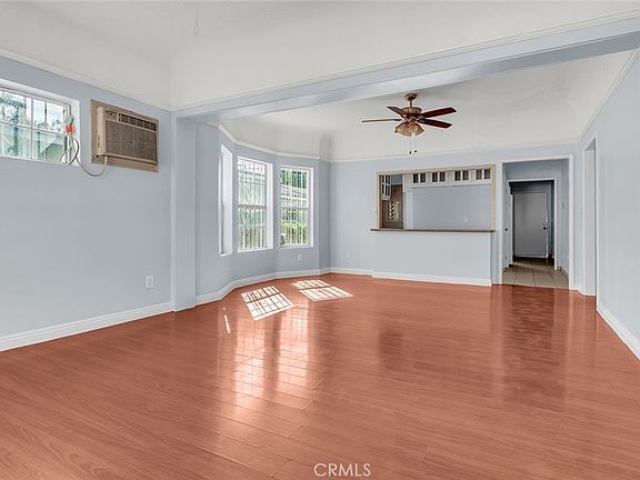 2nd image of 640 E 54th St