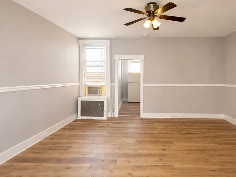 1215 N Ellwood Ave — Photo 4