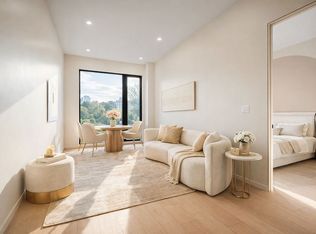 31-16 21st St #3A, Astoria, NY