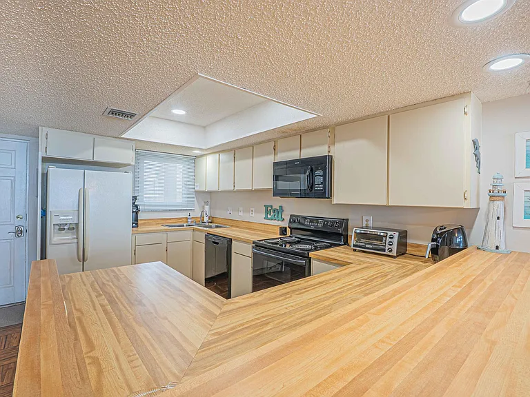 3831 S Atlantic Ave #205 — Photo 11