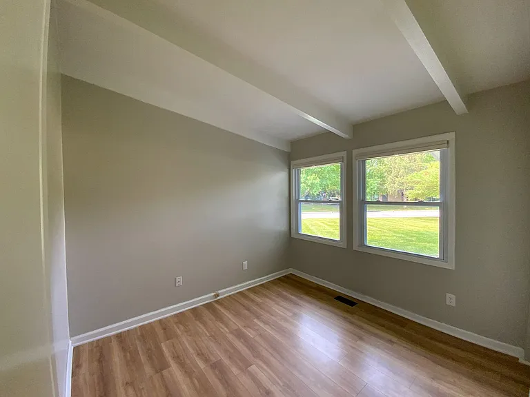2509 Bristol Rd — Photo 10