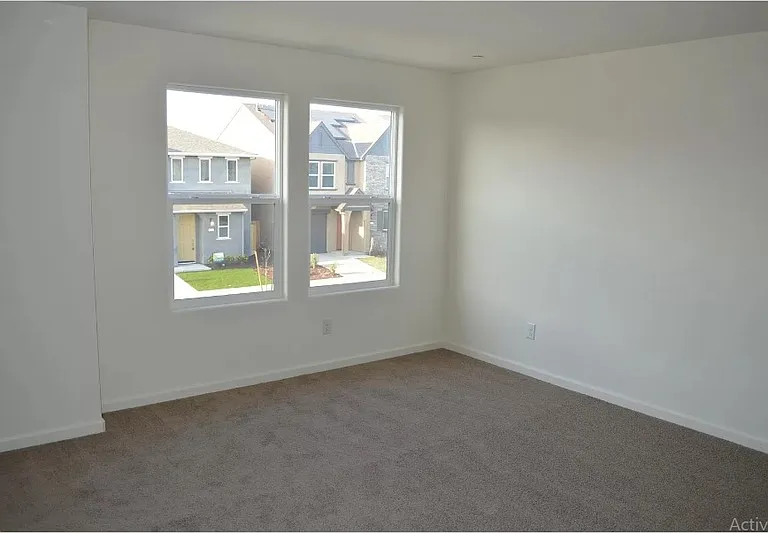 260 Shafer Ave — Photo 20