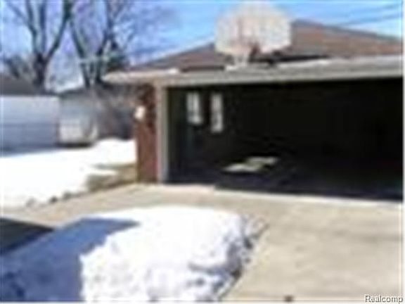 5th image of 25625 Koontz St