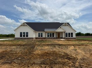 12213 Crystal Dr, Krum, TX 76249