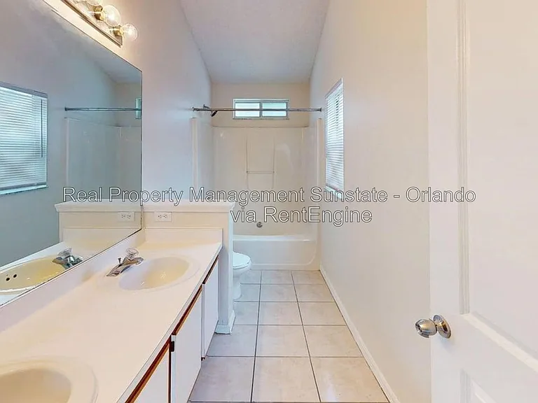 9711 Red Clover Ave — Photo 6