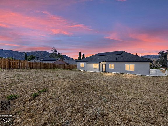 3rd image of 20112 Clubview Dr