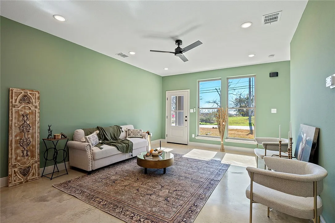 2 bed, 2.5 bath, 1204 sqft, $1,700 — Photo 3
