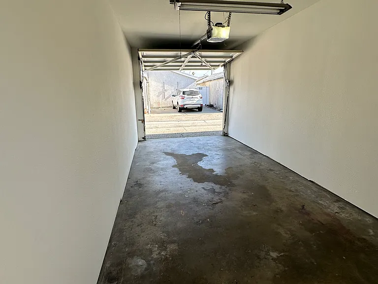 4028 Manhattan Beach Blvd — Photo 8