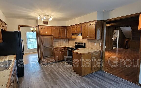 5th image of 9711 W 104th Ter