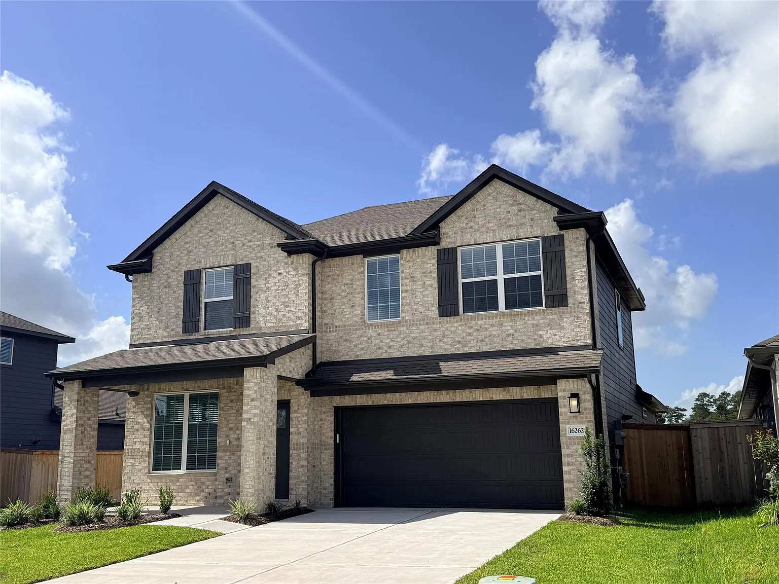 4 bed, 3.5 bath, 2521 sqft, $2,450 — Photo 4