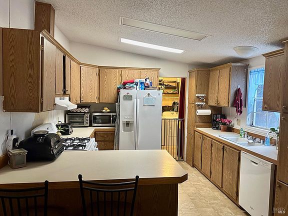 4th image of 5305 Blue Lakes Road #1
