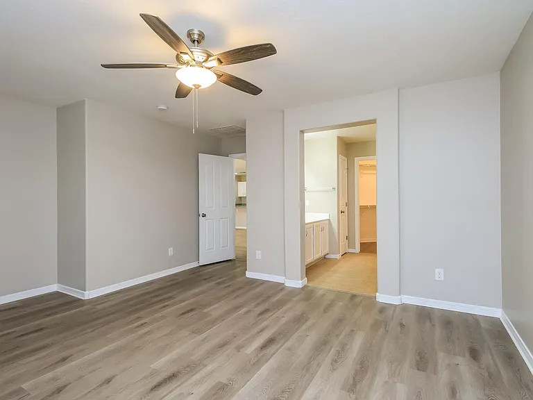 33023 N Quarry Hills Dr — Photo 7
