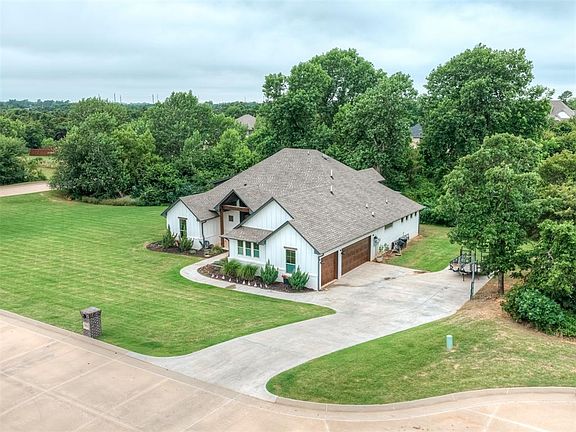 3rd image of 3925 Wyatt Ridge Ct