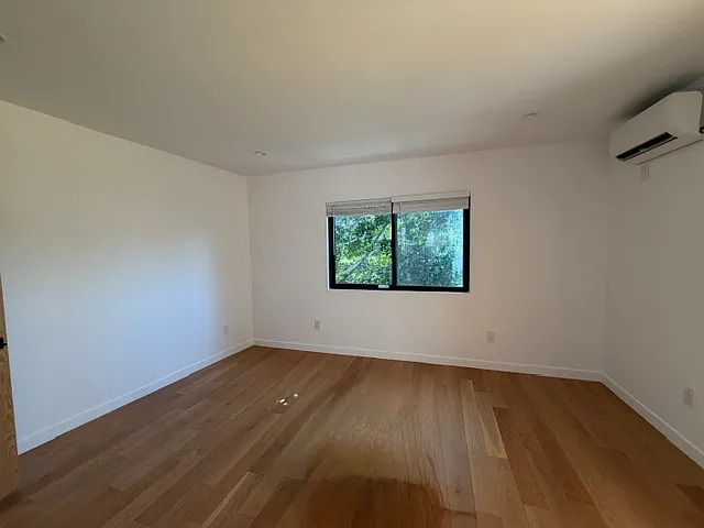 1833 Benecia Ave #1833 — Photo 17
