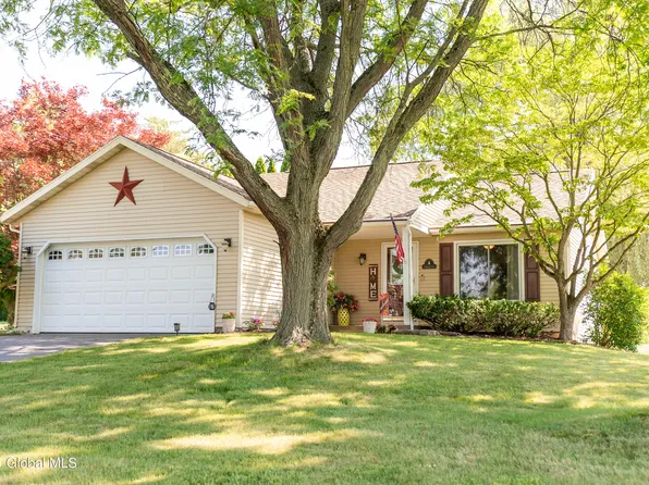 2 Kimberly Court, Clifton Park, NY 12065