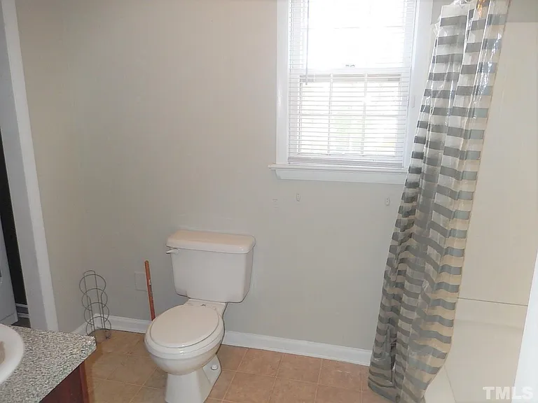 1015 Oberlin Rd — Photo 10
