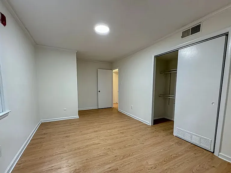 2034 Mount Vernon St #11RR — Photo 15