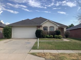 1741 Trego Dr, Justin, TX 76247