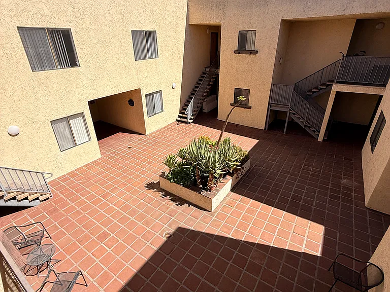 4434 Fulton Ave #202 — Photo 13