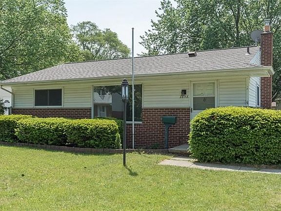 3rd image of 2858 Marshall St