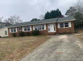 1776 Inverness Dr, Fayetteville, NC 28304