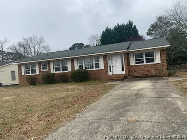 1776 Inverness Dr, Fayetteville, NC 28304