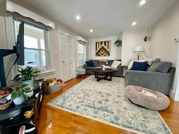 71 Edenfield Ave, Watertown, MA 02472