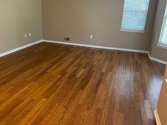 5th image of 4046 Norwich Dr #11