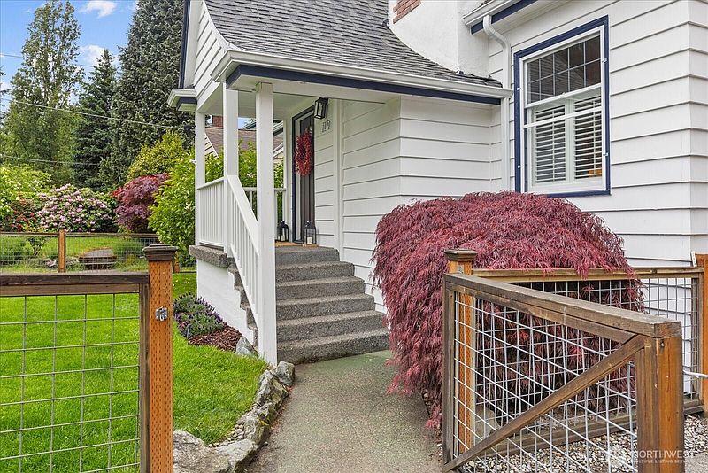 2nd image of 1020 NE 100th Street