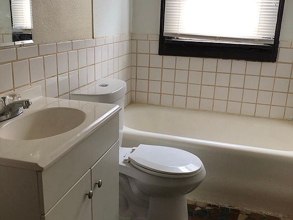 2nd image of 4806 E Washington St APT 5