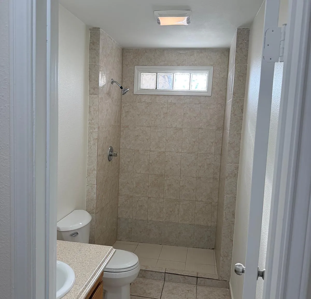 3 bed, 1361 sqft, $1,700 — Photo 4