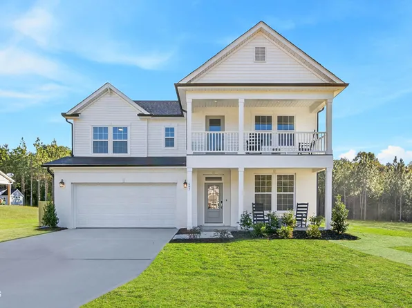 697 Beacon Hill Rd, Lillington, NC 27546