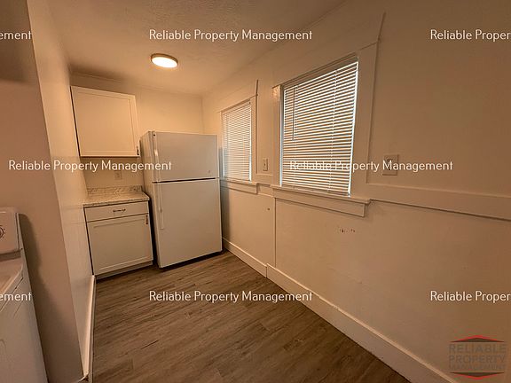 3rd image of 215 N 6th Ave