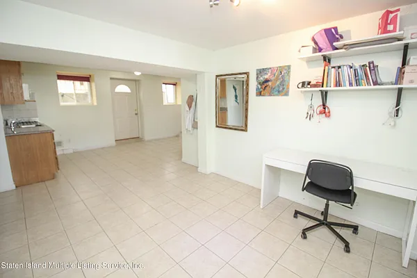 Sold by Remax Edge | media 36