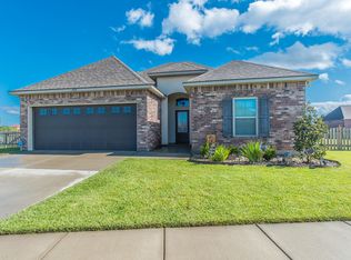 300 Claystone Rd, Youngsville, LA 70592