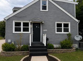 2904 Broadway, Rockford, IL 61108