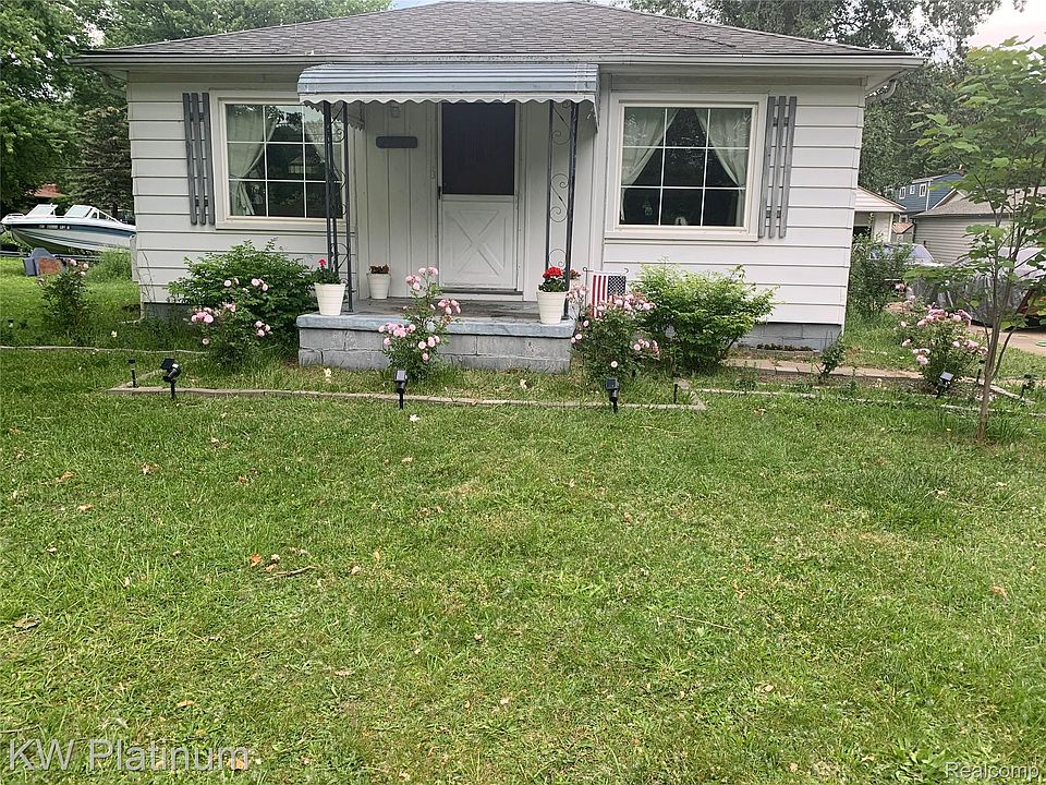 1st image of 27135 Ballard St