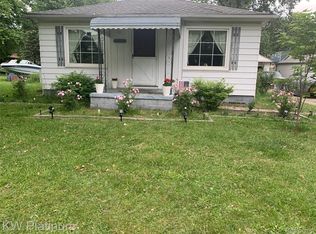 27135 Ballard St, Harrison Township, MI 48045