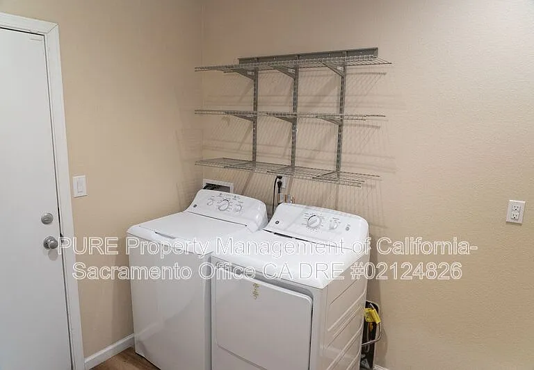 5572 Amnest Way — Photo 11