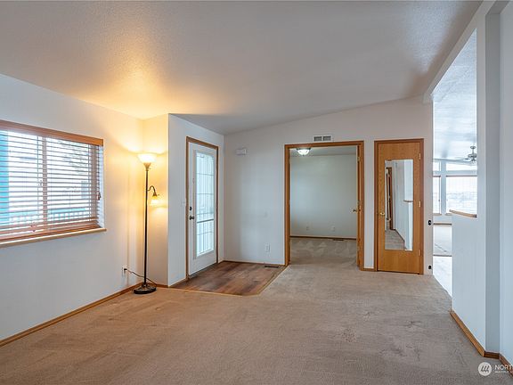 5th image of 4744 NE Airway Drive